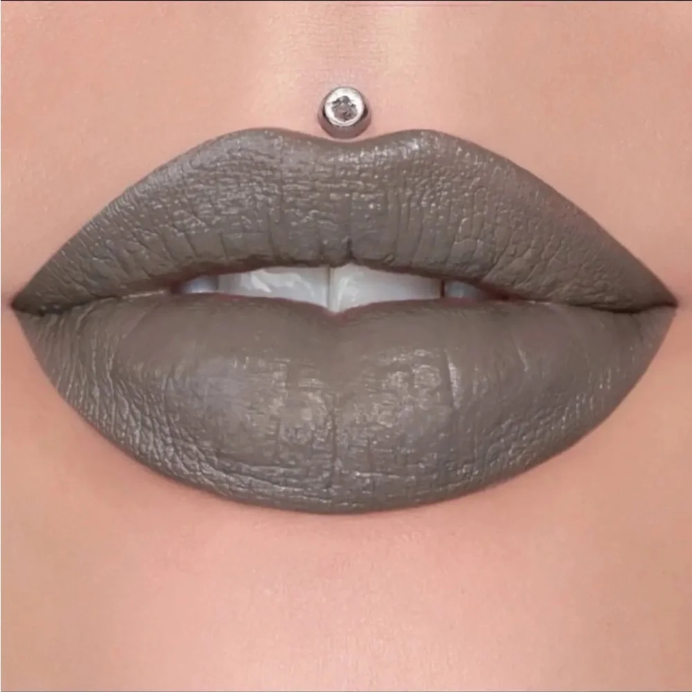 Grave Digger Jeffree Star Velvet Trap Lipstick